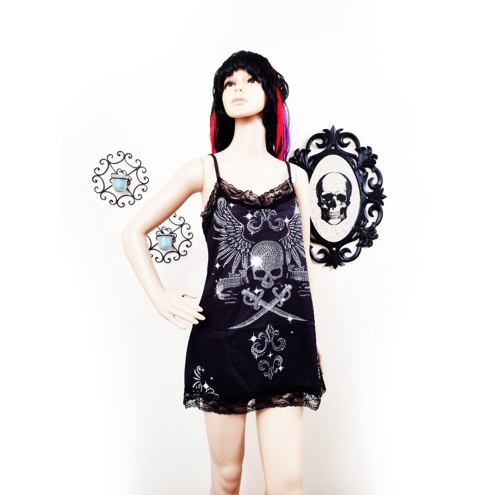 Lace Pirate Print Top - Picture 2 of 4